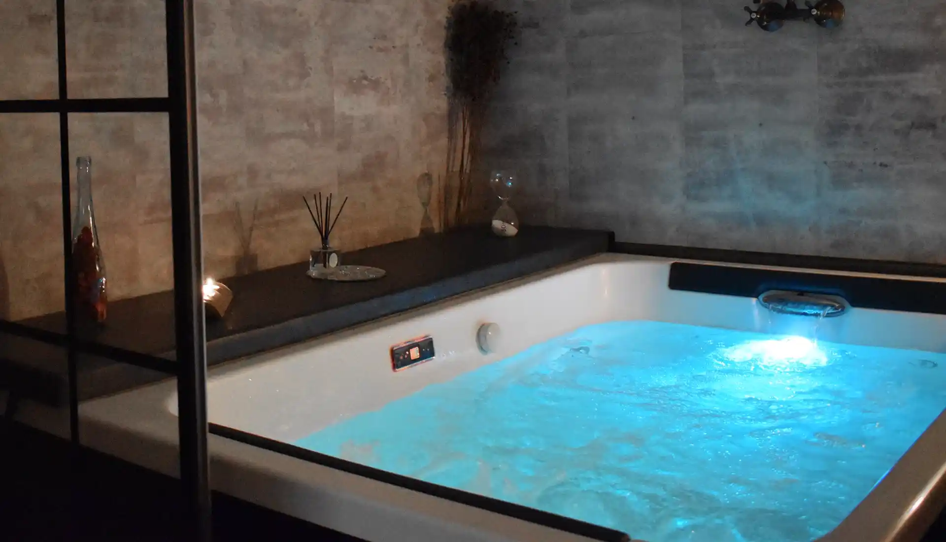 Spa con jacuzzi.
